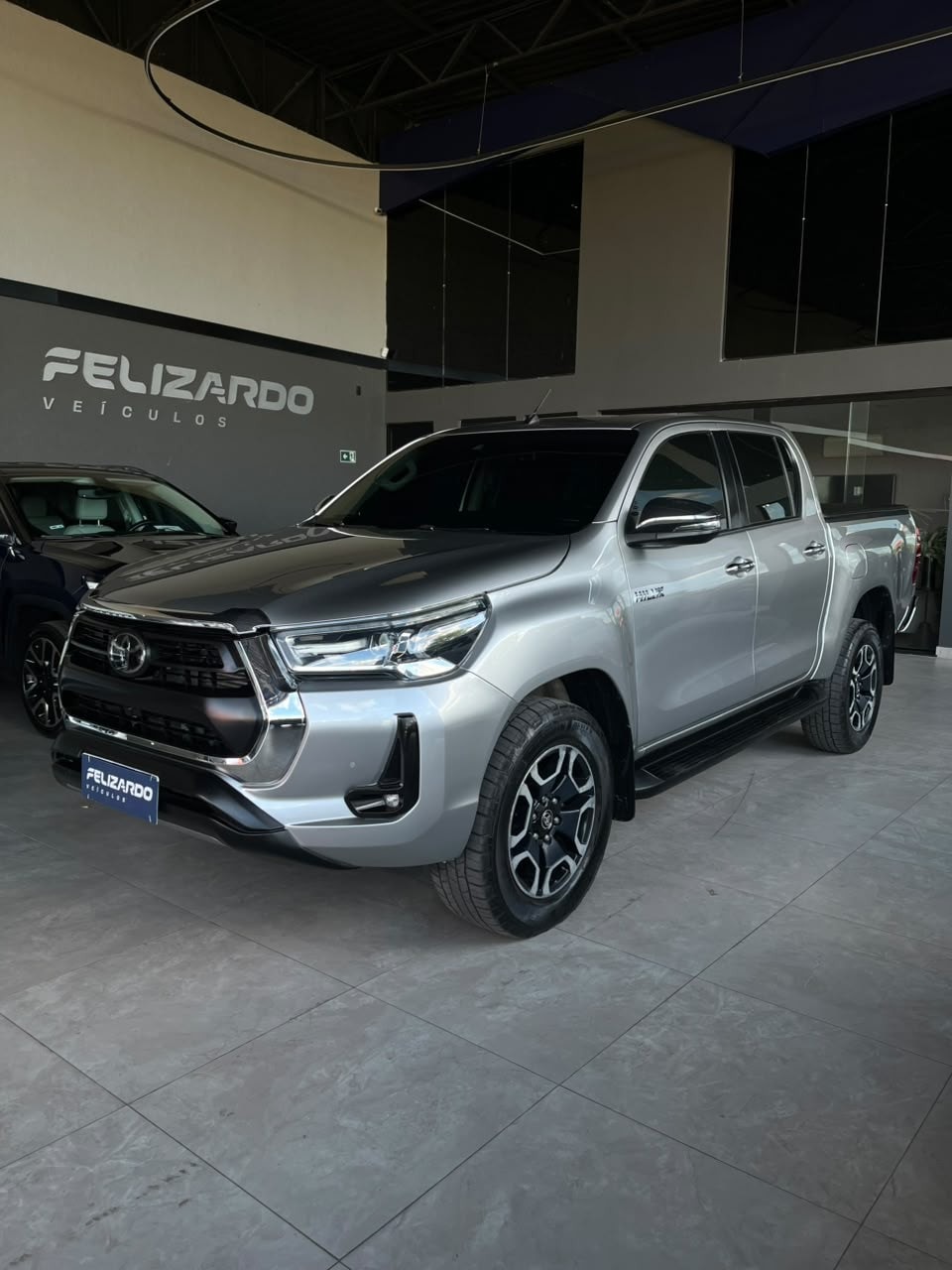 Toyota Hilux CD - foto 1